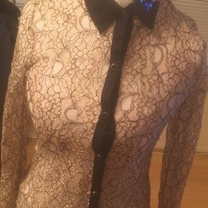 ISSI lace top